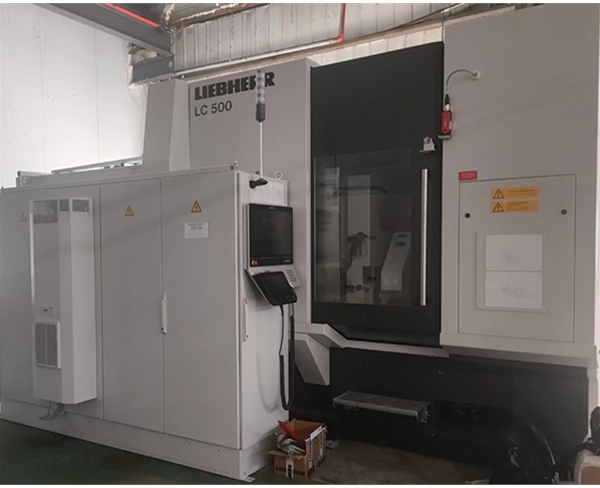 德國(guó)LIEBHERR利勃海爾LC500滾齒機(jī)，精度可達(dá)國(guó)標(biāo)3級(jí)